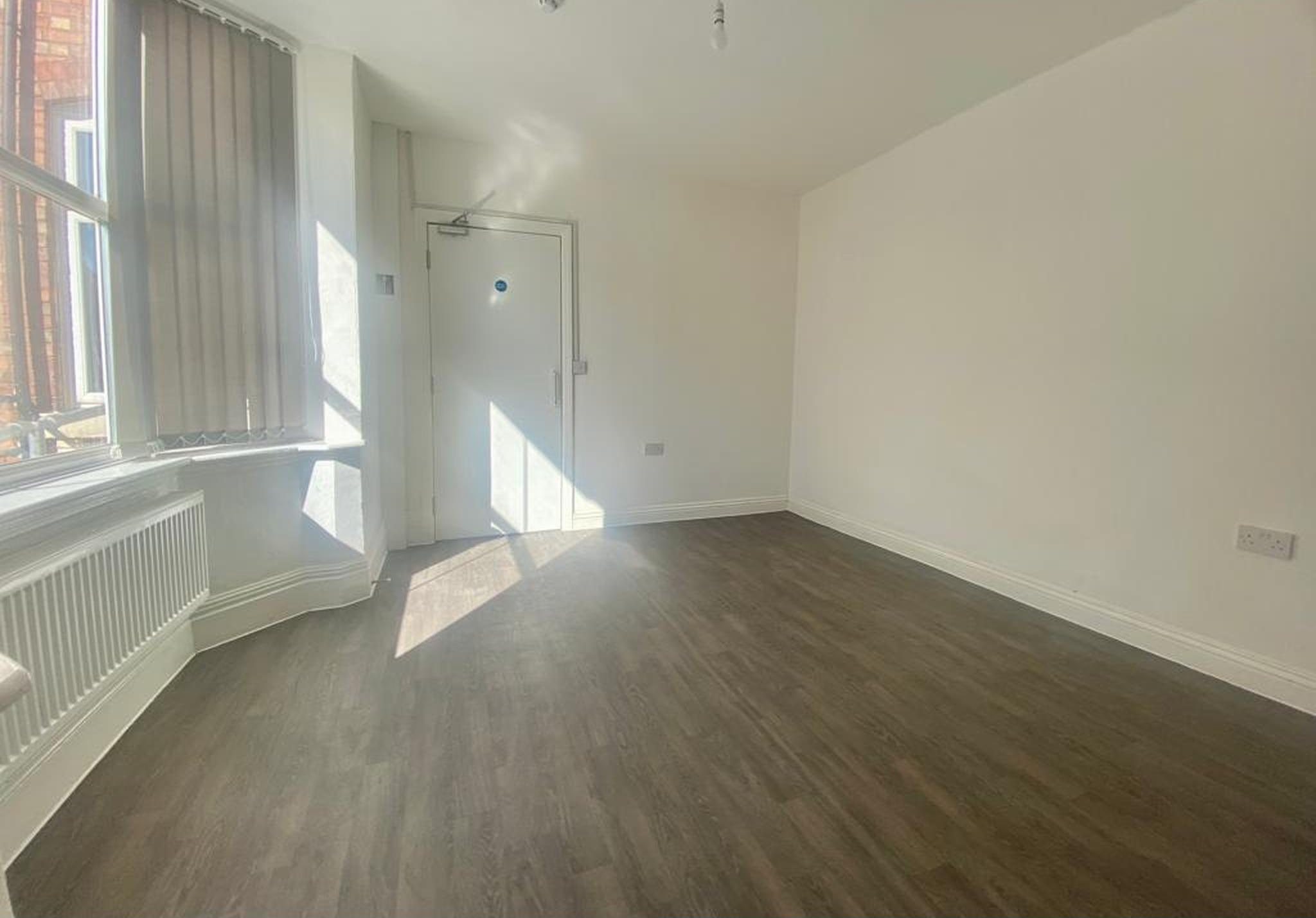 En-suite room with bay window