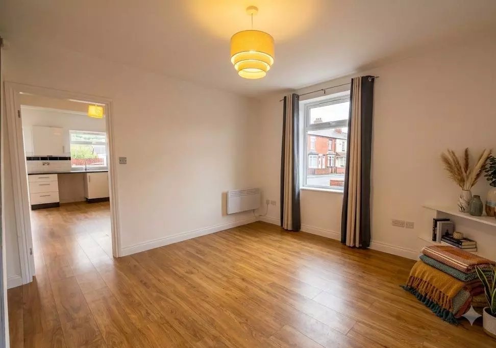 Two-bedroom terraced house, Middleton, Greater Manchester